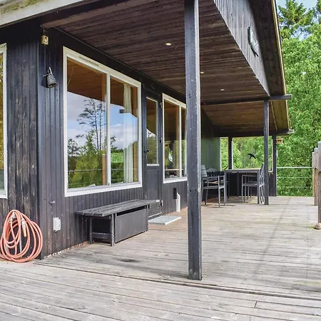 Three-bedroom Holiday In Semesterbostad