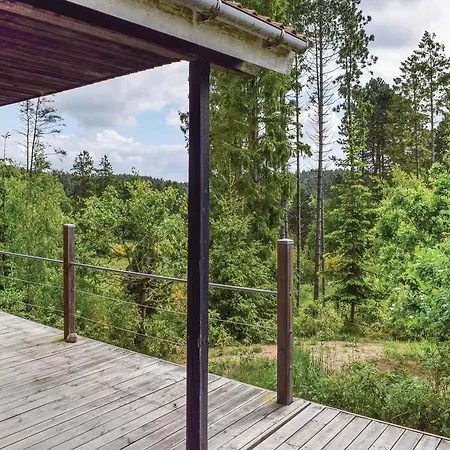 Semesterbostad Three-bedroom Holiday In *
